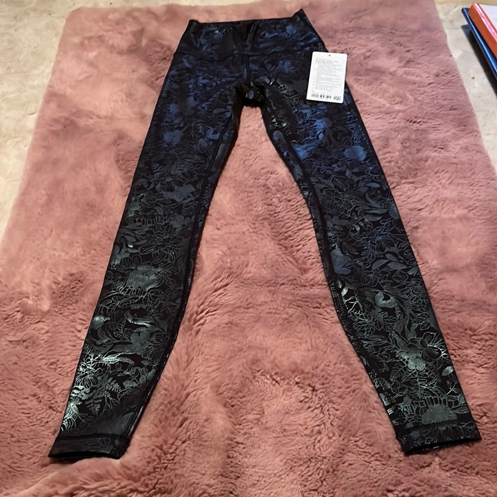 Lululemon Wunder Under HR Tight 28” Shine, Sizes 2 and 4.